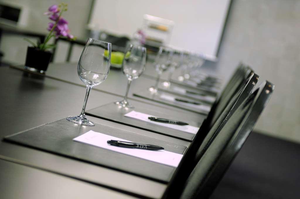 Van Der Valk Hotel Nazareth-Gent 레스토랑 사진